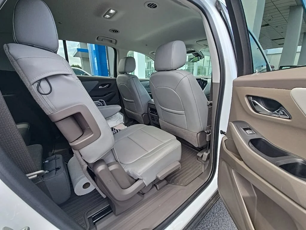 Used 2020 SUMMIT WHITE Chevrolet LT Leather image 9
