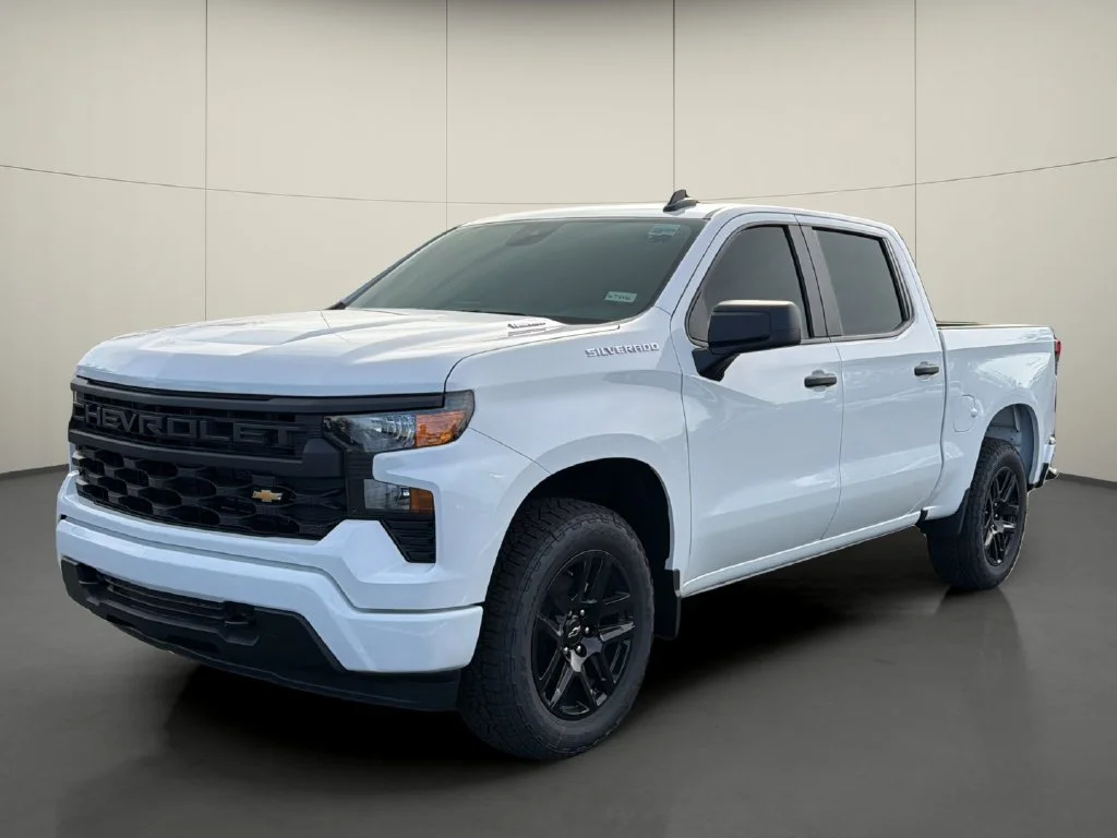 New 2026 Summit White Chevrolet Custom image 3