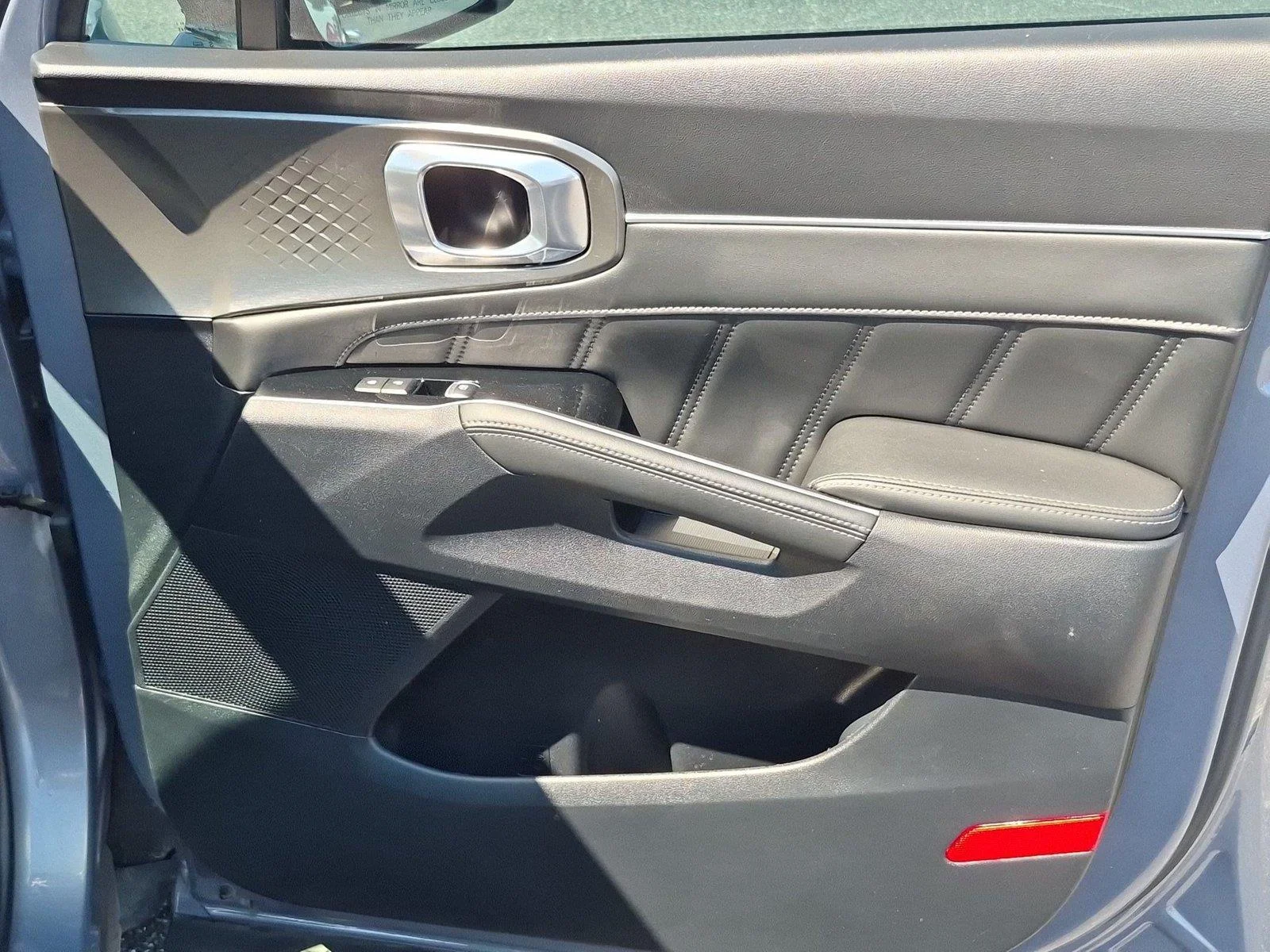 Used 2023 GRAVITY GRAY KIA  image 40
