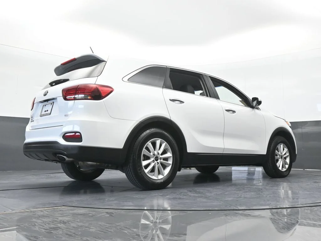 Used 2020 Snow White Pearl Kia LX image 53