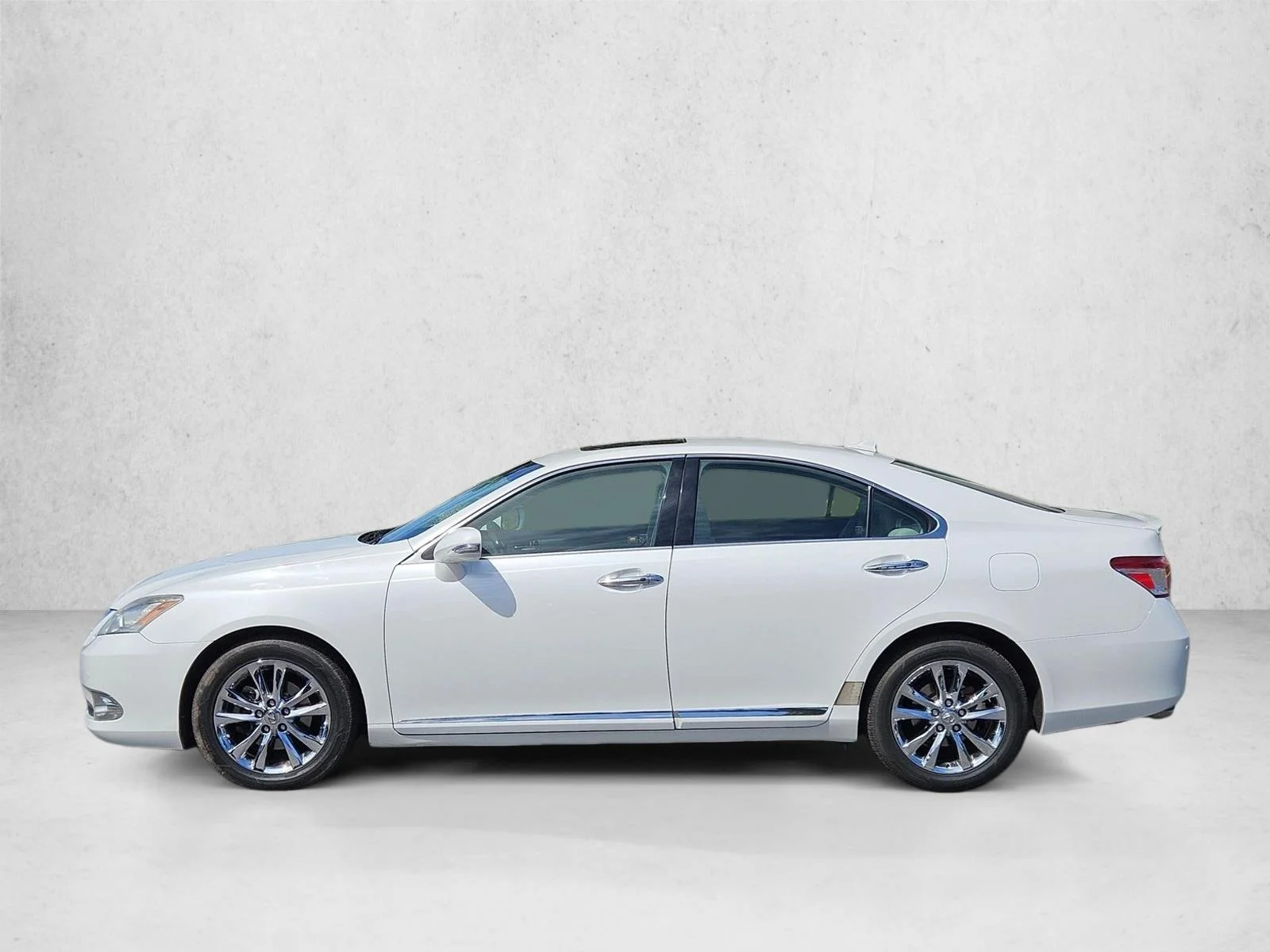 Used 2010 Starfire Pearl Lexus  image 9