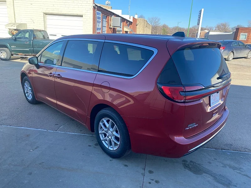 2026 Chrysler Pacifica Select - Photo 7