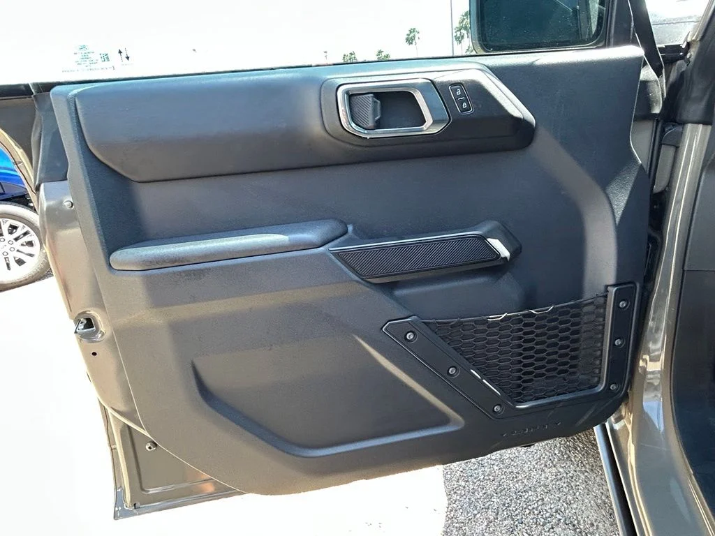 Used 2025 Gray Ford Badlands image 10