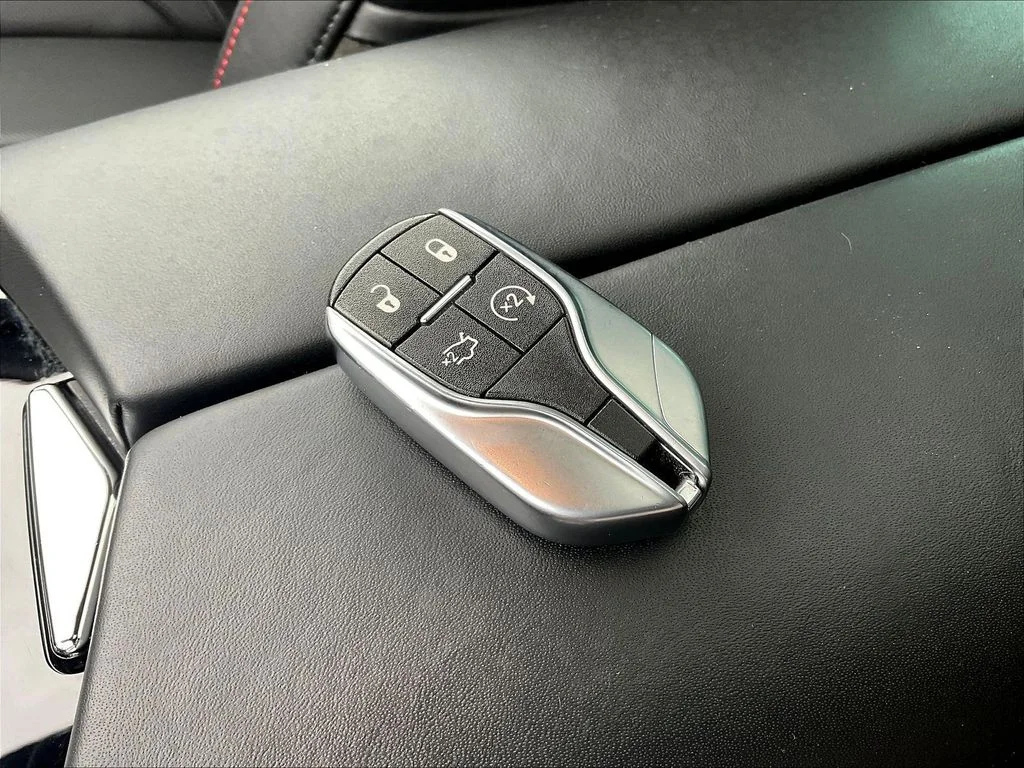 Used 2024 Bianco Maserati Modena image 33