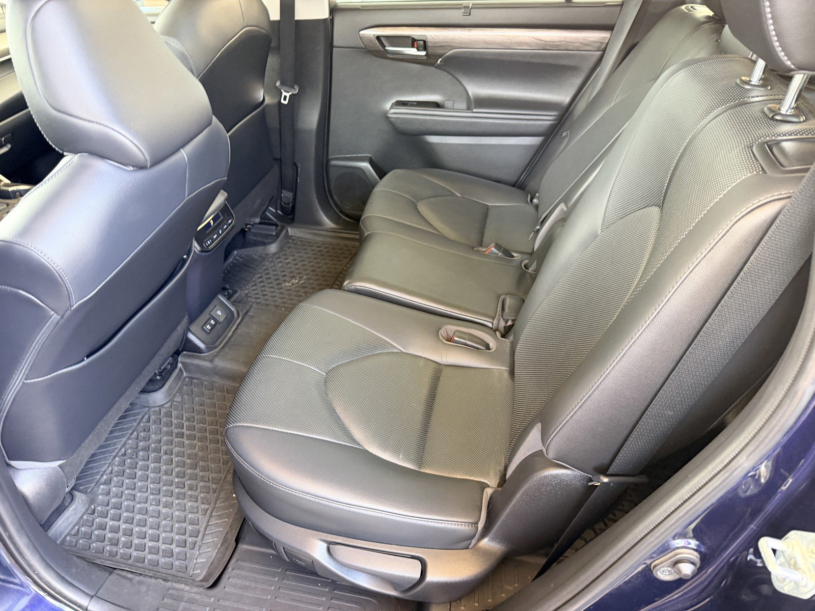 2020 Toyota Highlander Limited - Photo 21