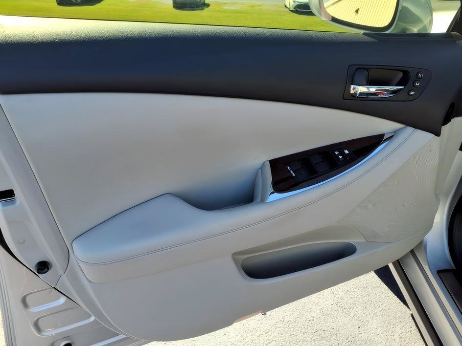 Used 2011 Tungsten Pearl Lexus 350 image 17