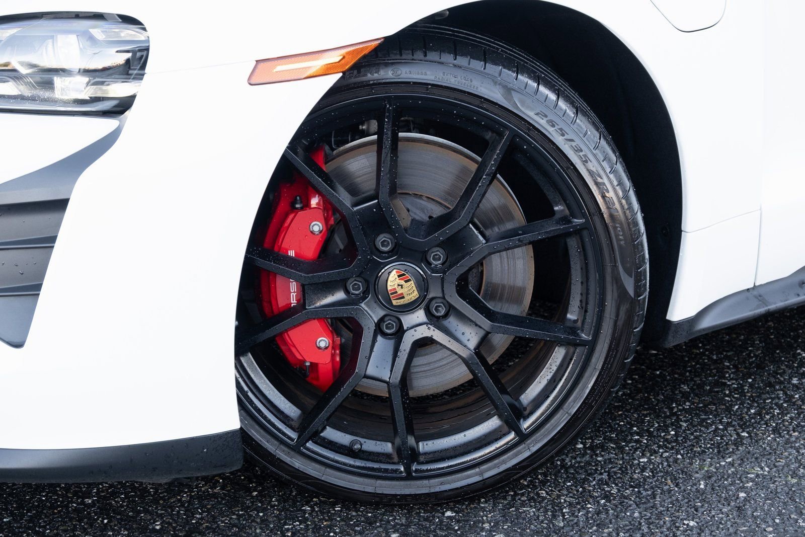 2024 Porsche Taycan GTS - Photo 23