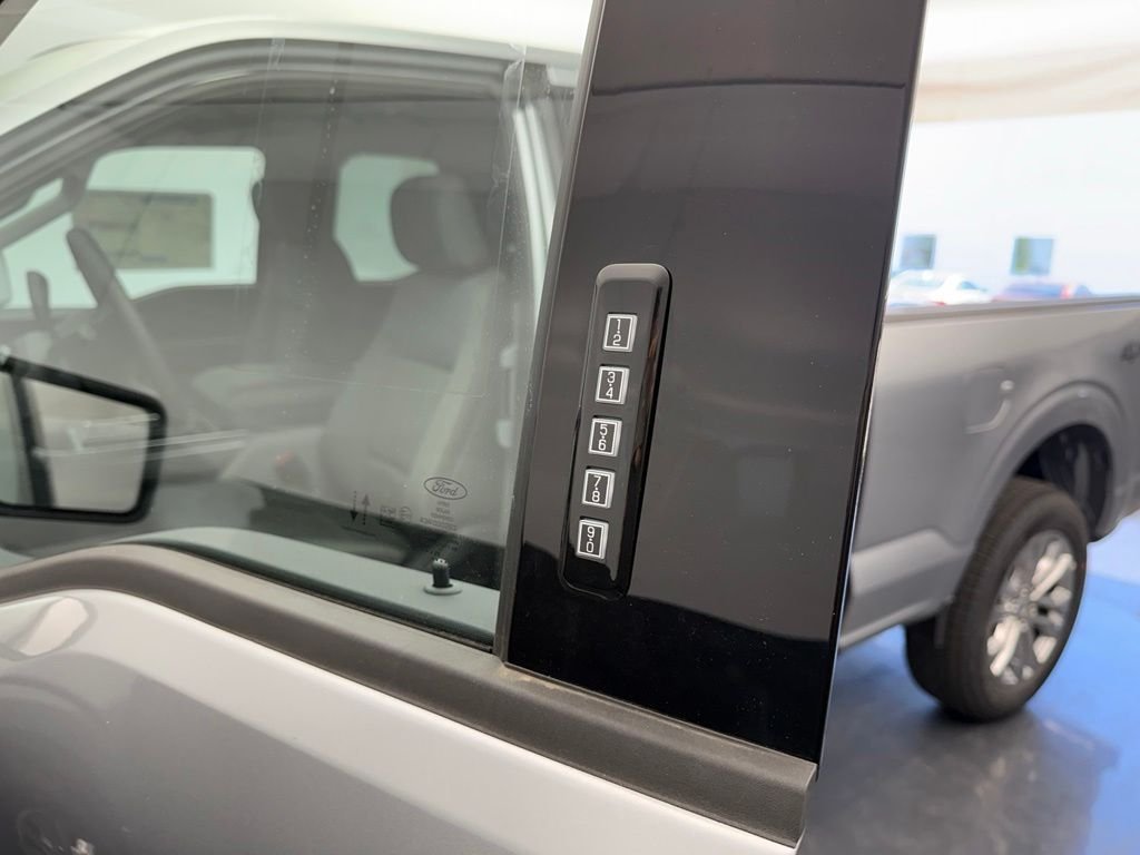 New 2026 Iconic Silver Metallic Ford XLT image 40