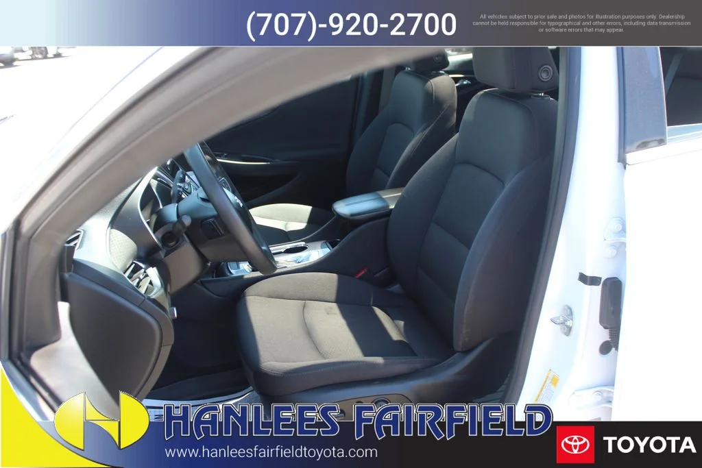 Used 2020 White Chevrolet LT image 12