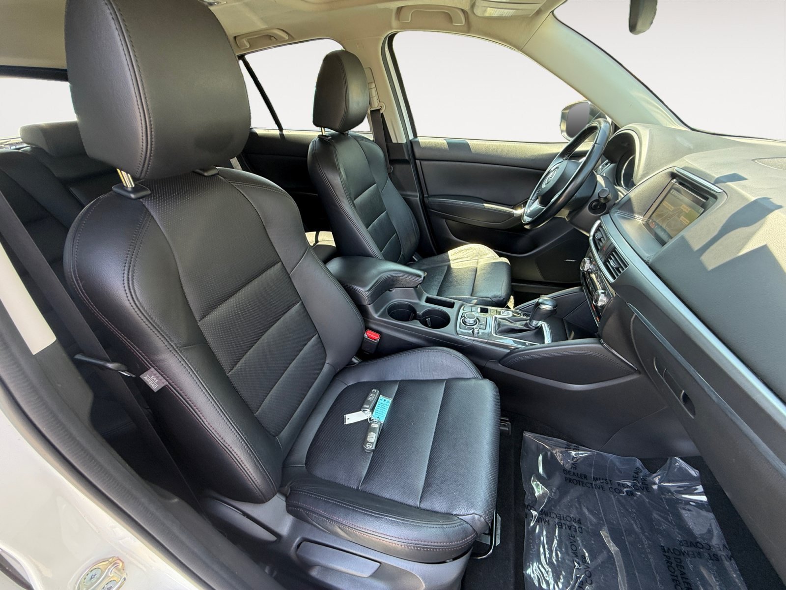 Used 2016 Crystal White Pearl Mazda Grand Touring image 19