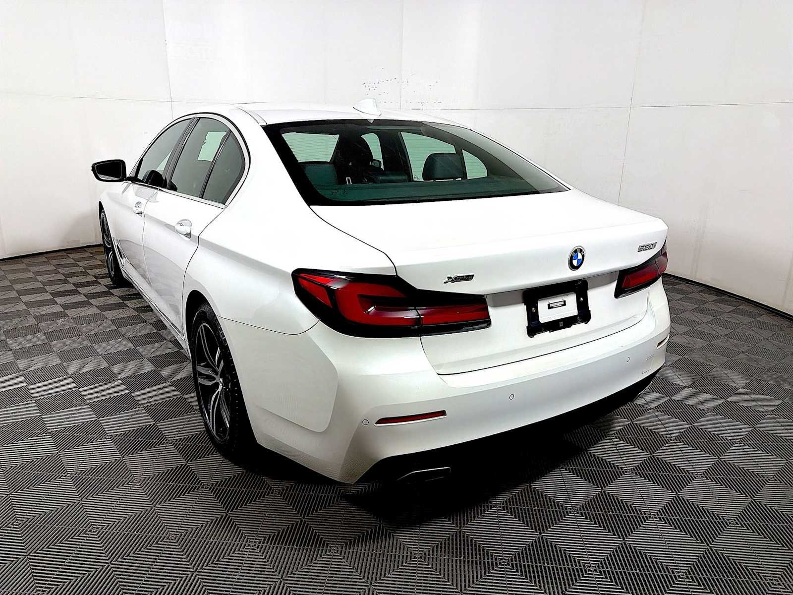 Used 2023 Mineral White Metallic BMW 530i xDrive image 5