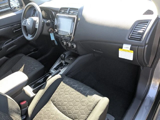 New 2027 Gray Mitsubishi ES image 13