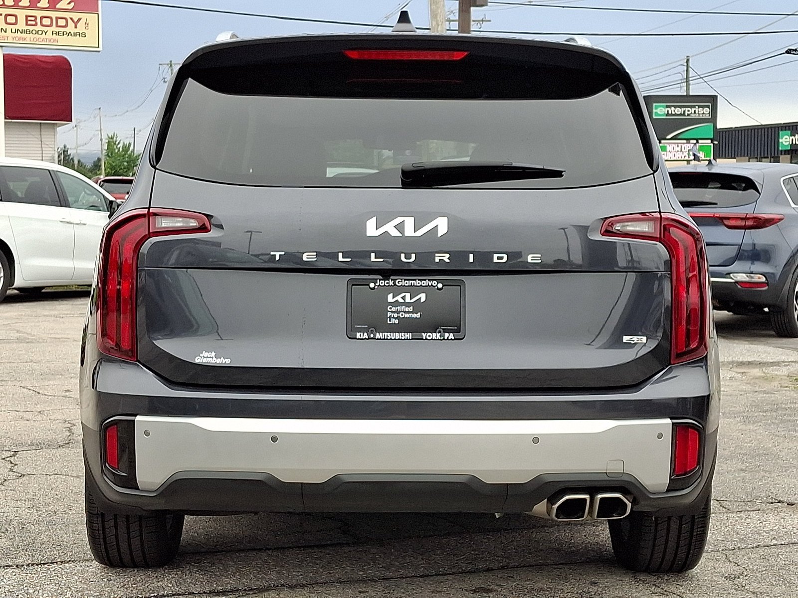 Used 2024 Gray Kia S image 5