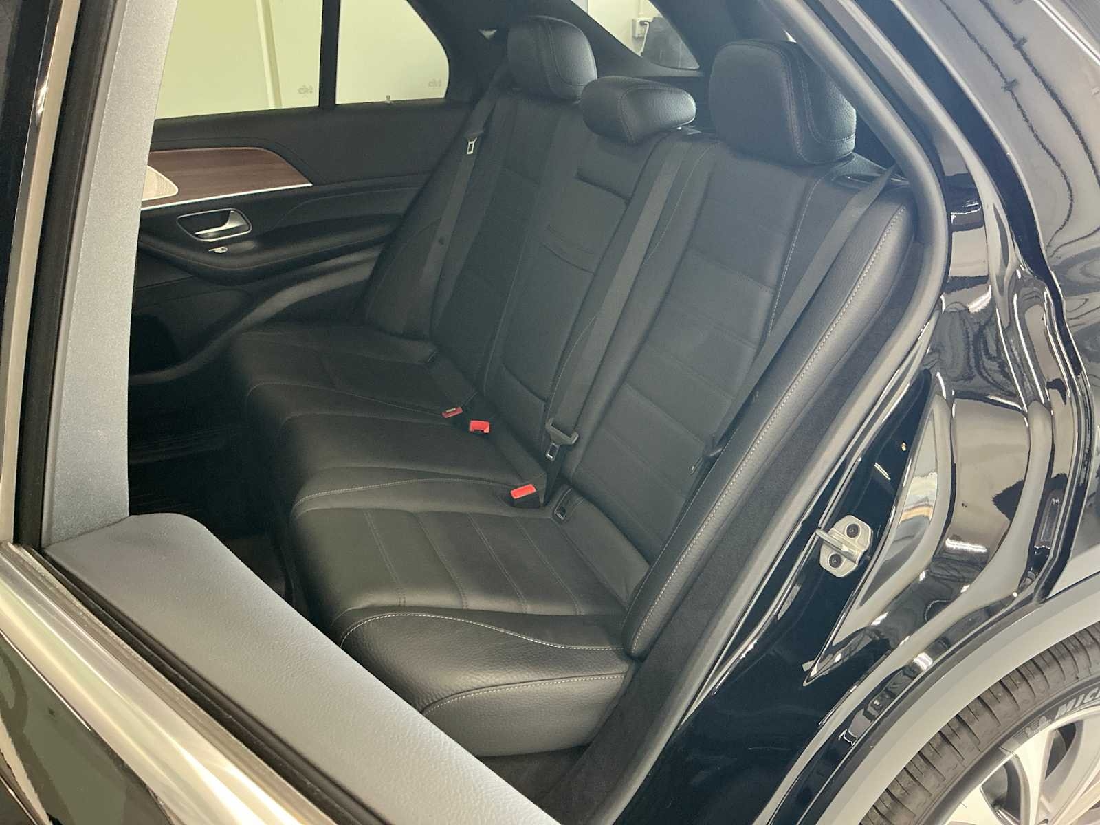 Certified Used 2022 Black Mercedes-Benz GLE 450 image 25