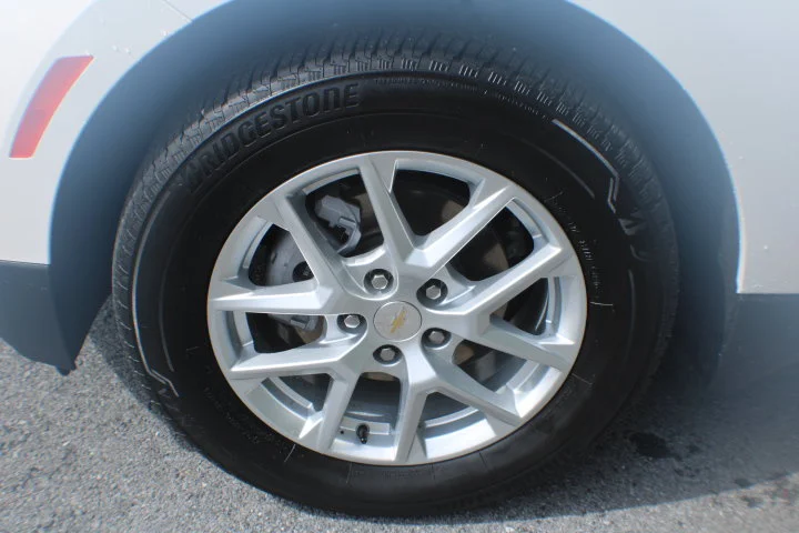 Used 2024 Summit White Chevrolet LS image 5
