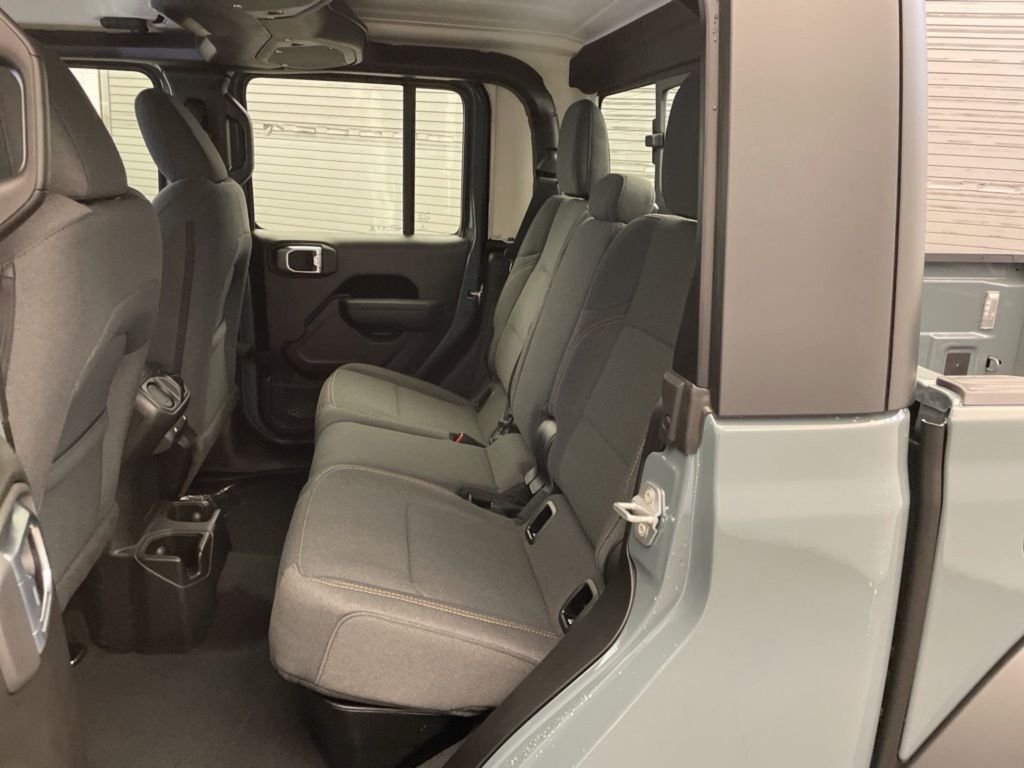 New 2026 Anvil Clear-Coat Exterior Paint Jeep Sport image 15