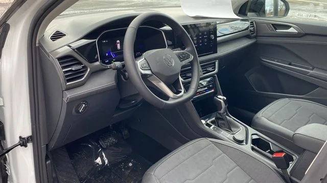 2026 Volkswagen Taos SE Black - Photo 11