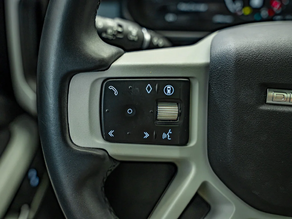 Used 2024 Gray Land Rover S image 26
