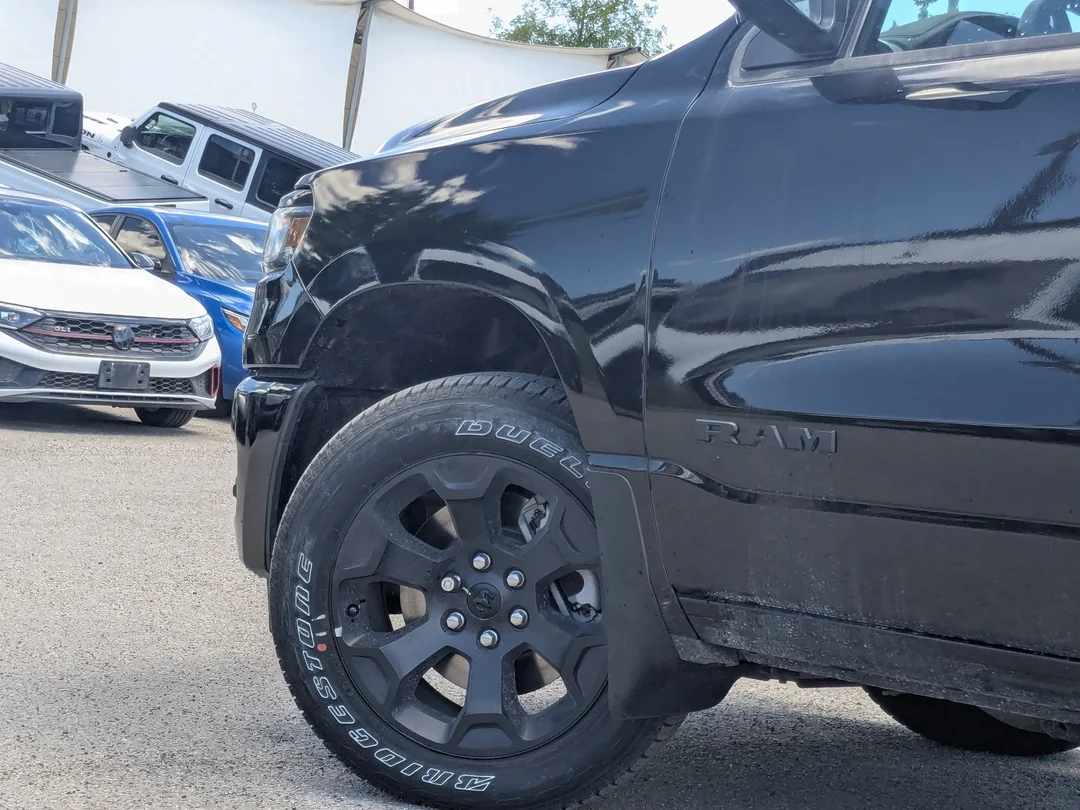 New 2026 Black RAM Sport - - 3.0L Hurricane Twin Turbo - Pano Sunroof - Sport Perf Hood - Trailer Brake & More! image 9