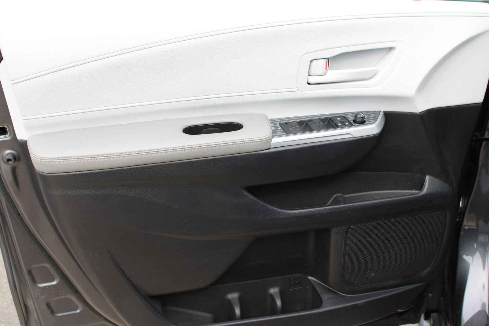 Used 2025 Gray Toyota LE image 10