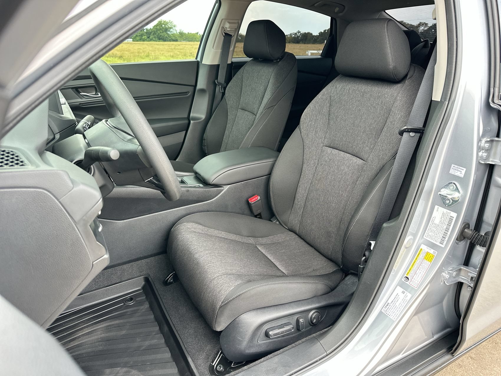 Used 2026 Silver Honda SE image 11