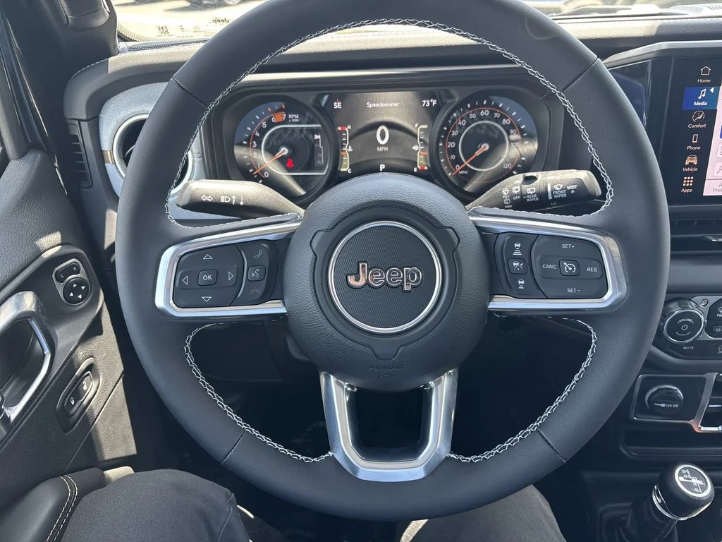 2025 Jeep Wrangler 4-Door Sahara - Photo 29