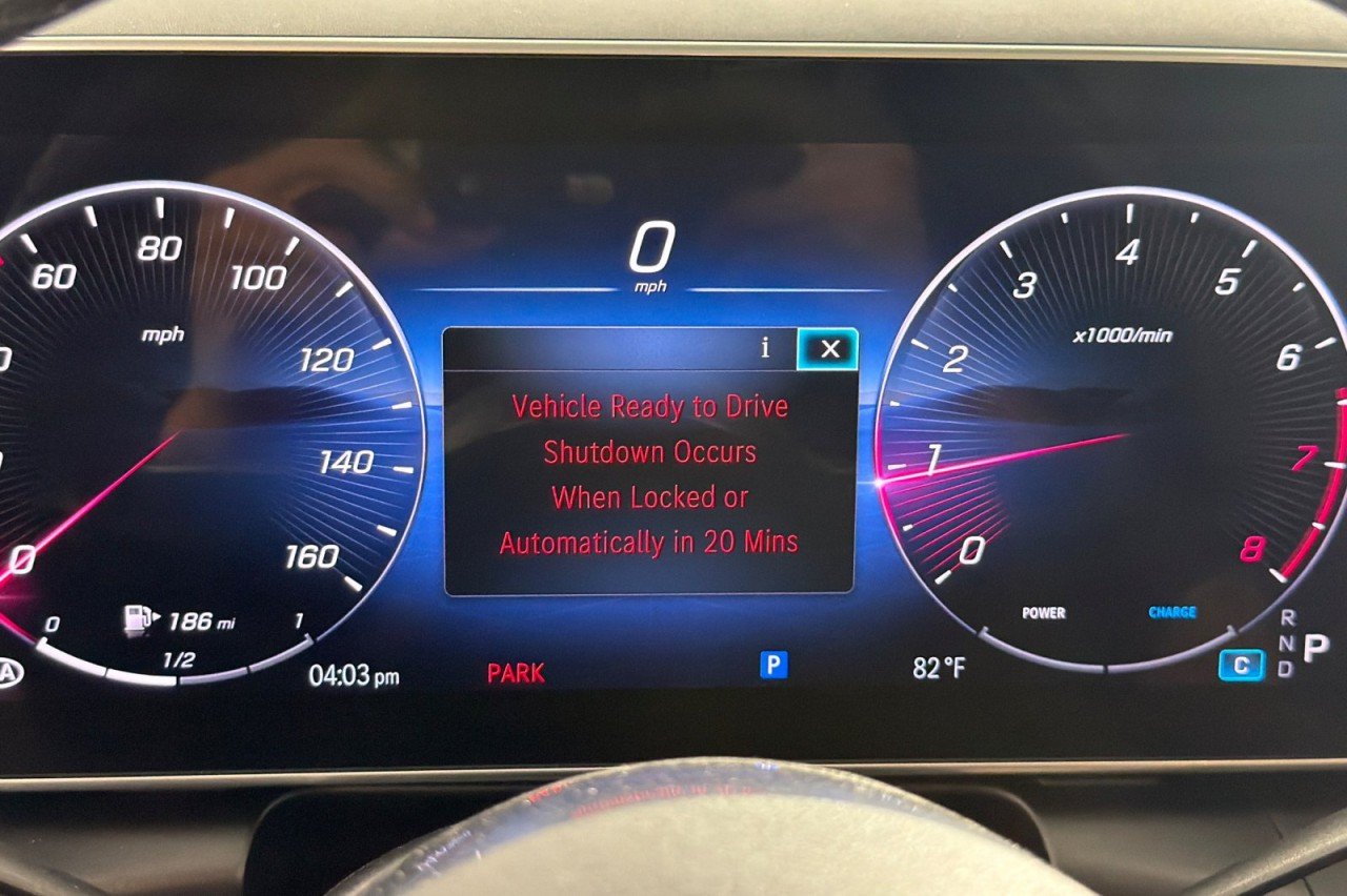 Certified Used 2024 Black Mercedes-Benz GLC 300 image 23