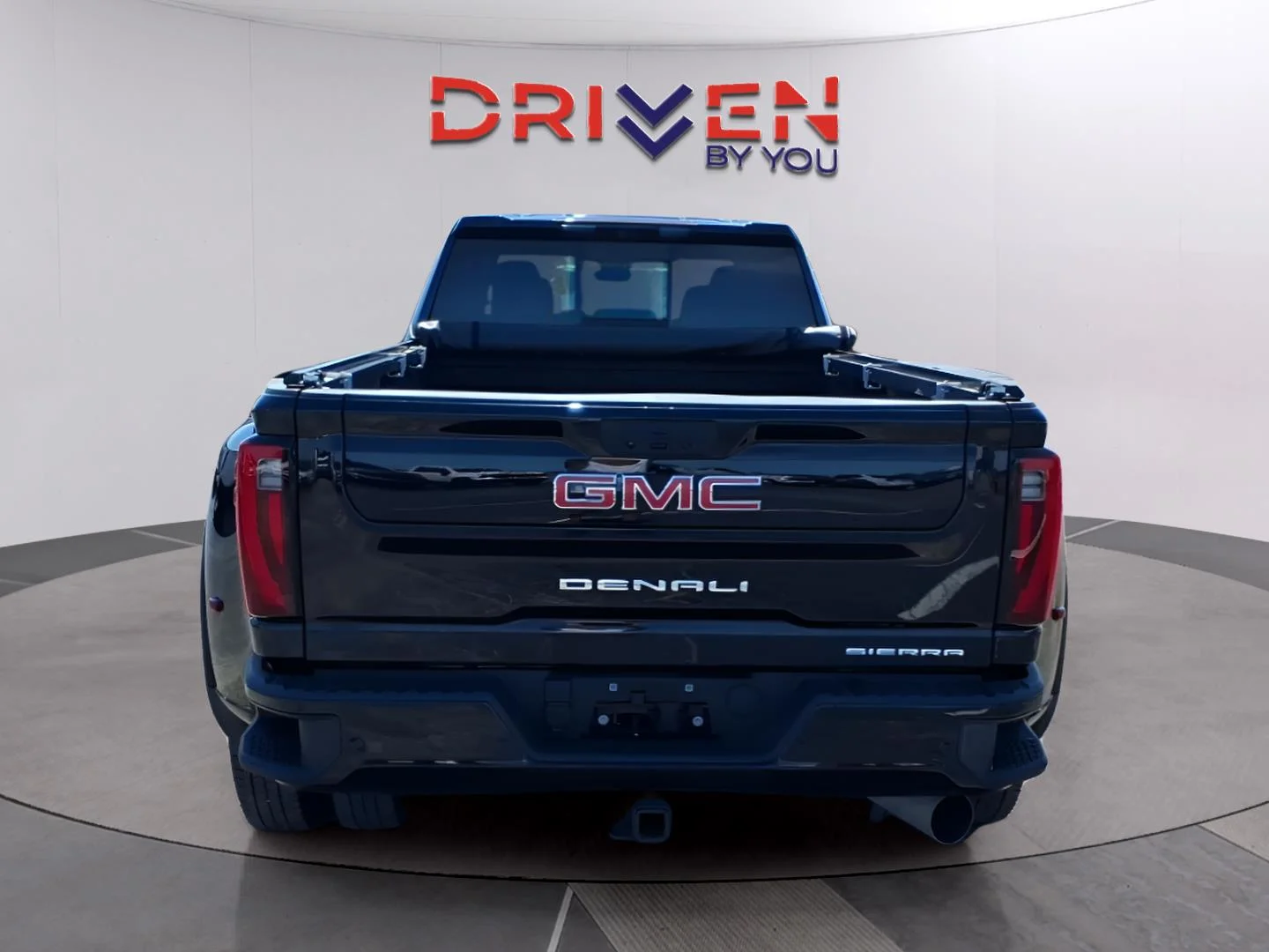 Used 2024 Onyx Black GMC Denali DRW image 4