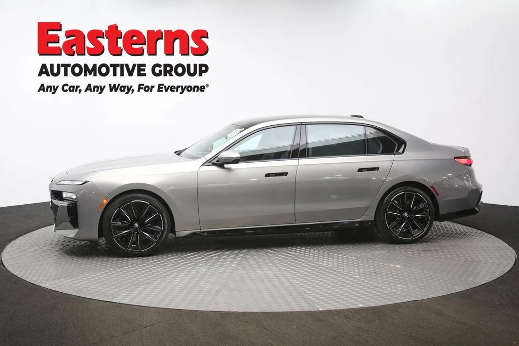 Used 2023 Gray BMW 760i xDrive image 63