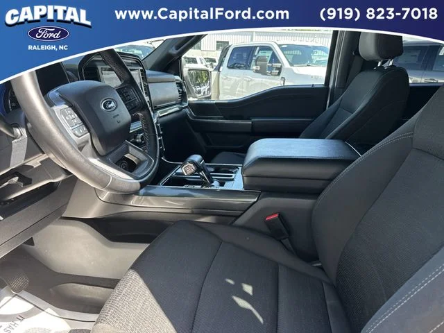 Used 2023 White Ford XLT image 19