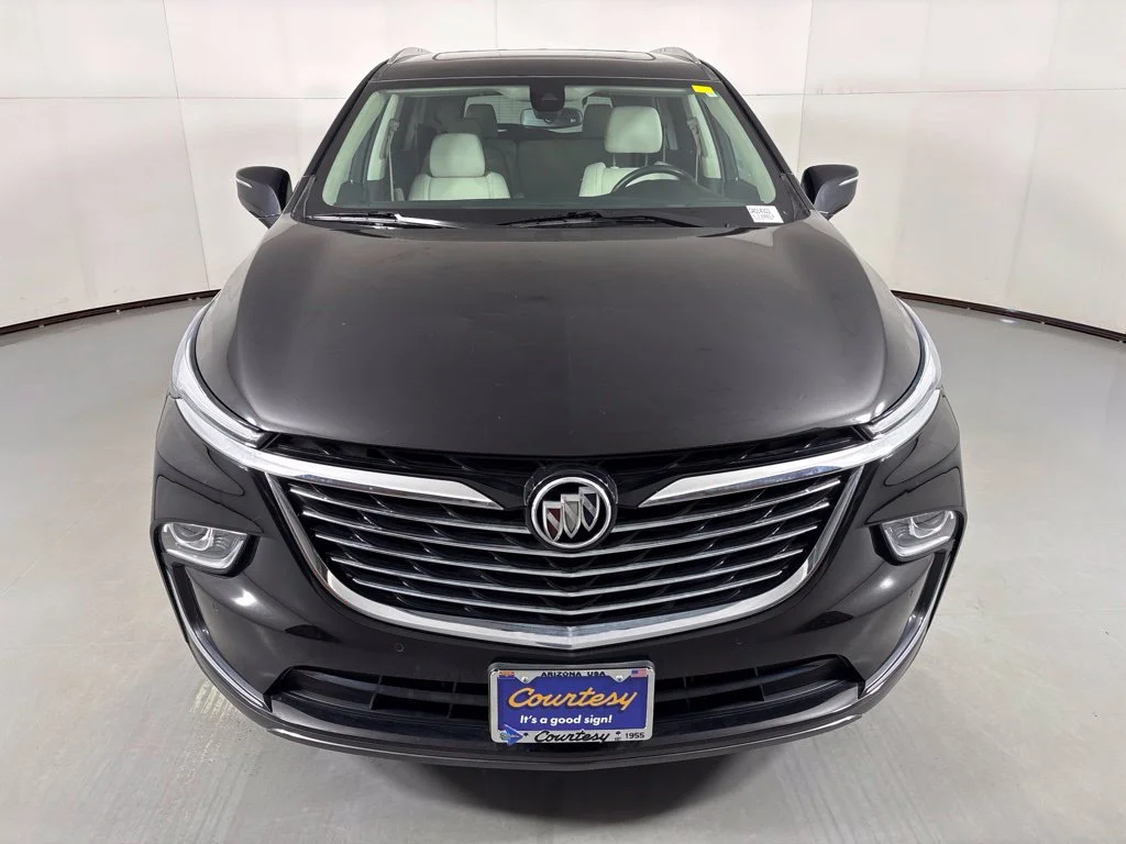Used 2023 Black Buick Essence image 3