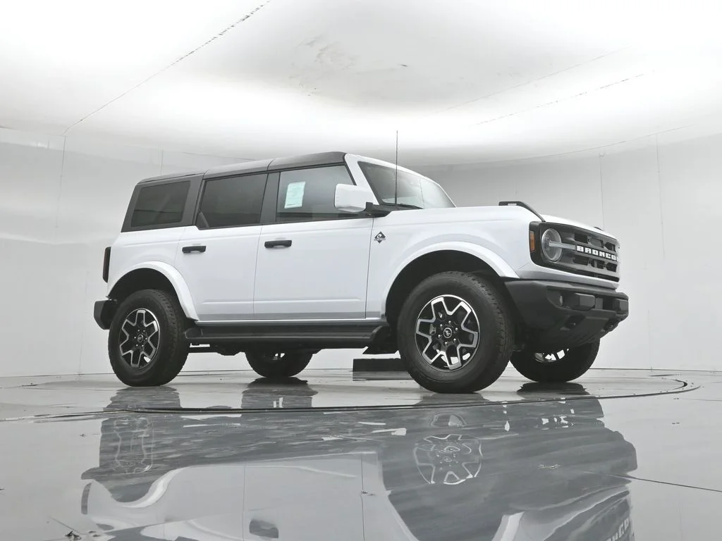 New 2026 White Ford Outer Banks image 3