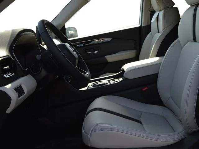 New 2026 Platinum White Pearl Honda RTL Towing image 9