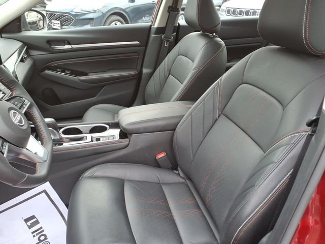 Used 2023 Red Nissan 2.5 SR image 10