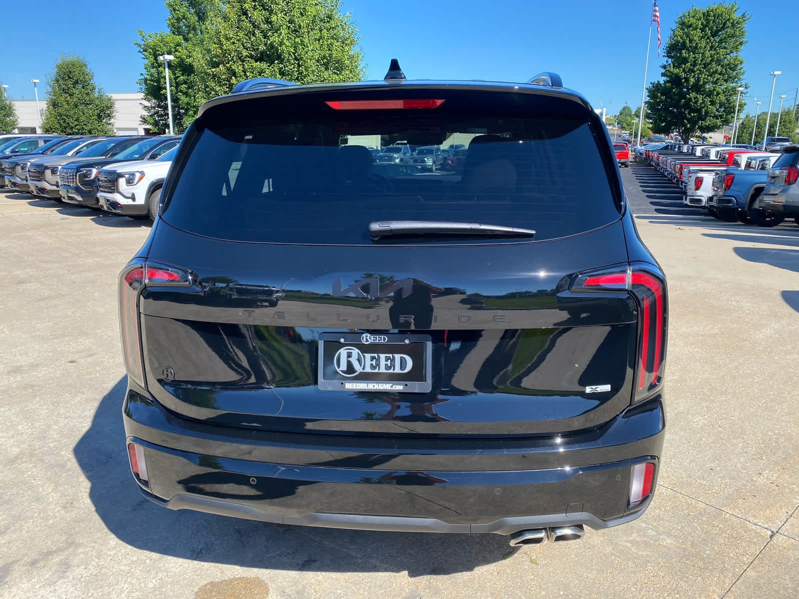 Used 2025  Kia EX X-Line image 4