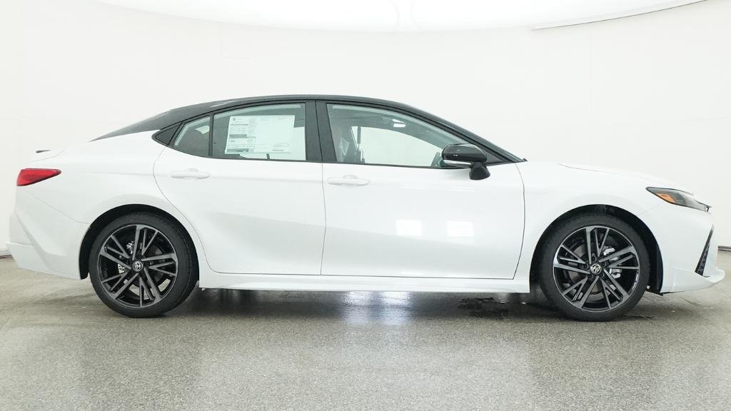 New 2026 Wind Chill Pearl with Midnight Black Metallic roof Toyota XSE image 10