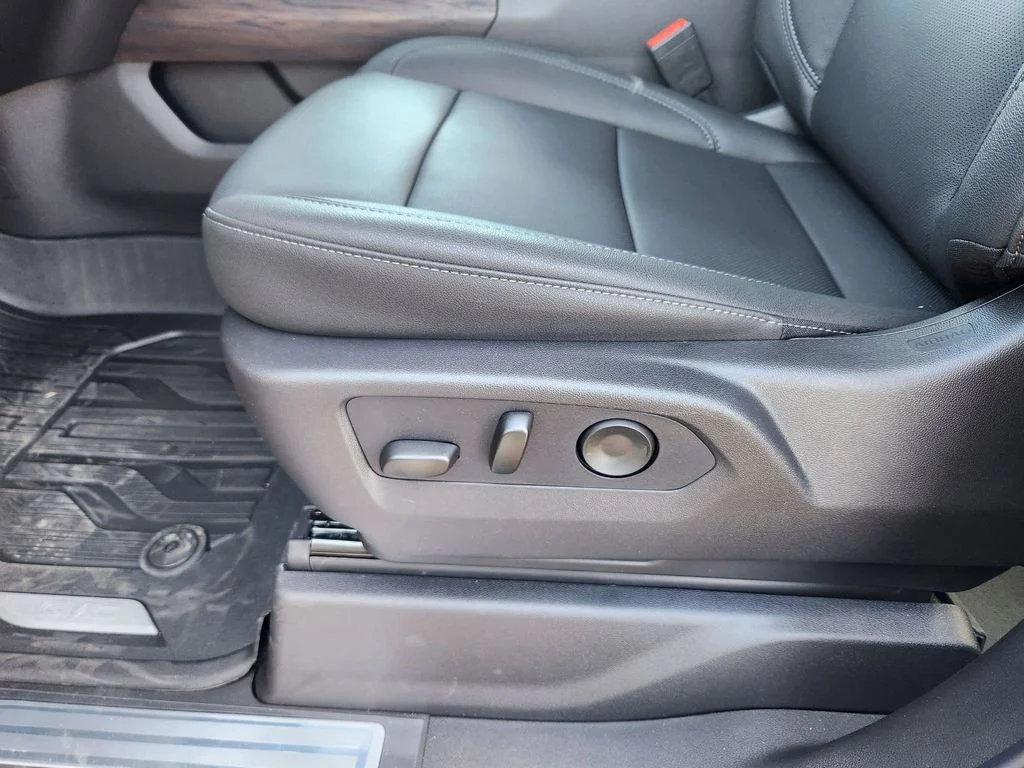 2026 GMC Sierra 1500 SLT - Photo 11