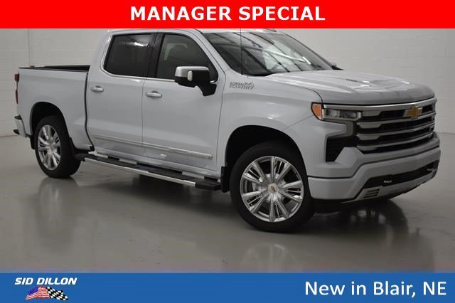 New 2026 Polar White Tricoat Chevrolet High Country image 14