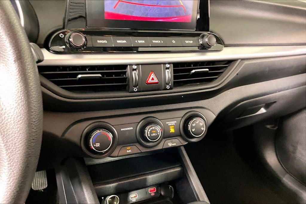 2024 Kia Forte LXS - Photo 14