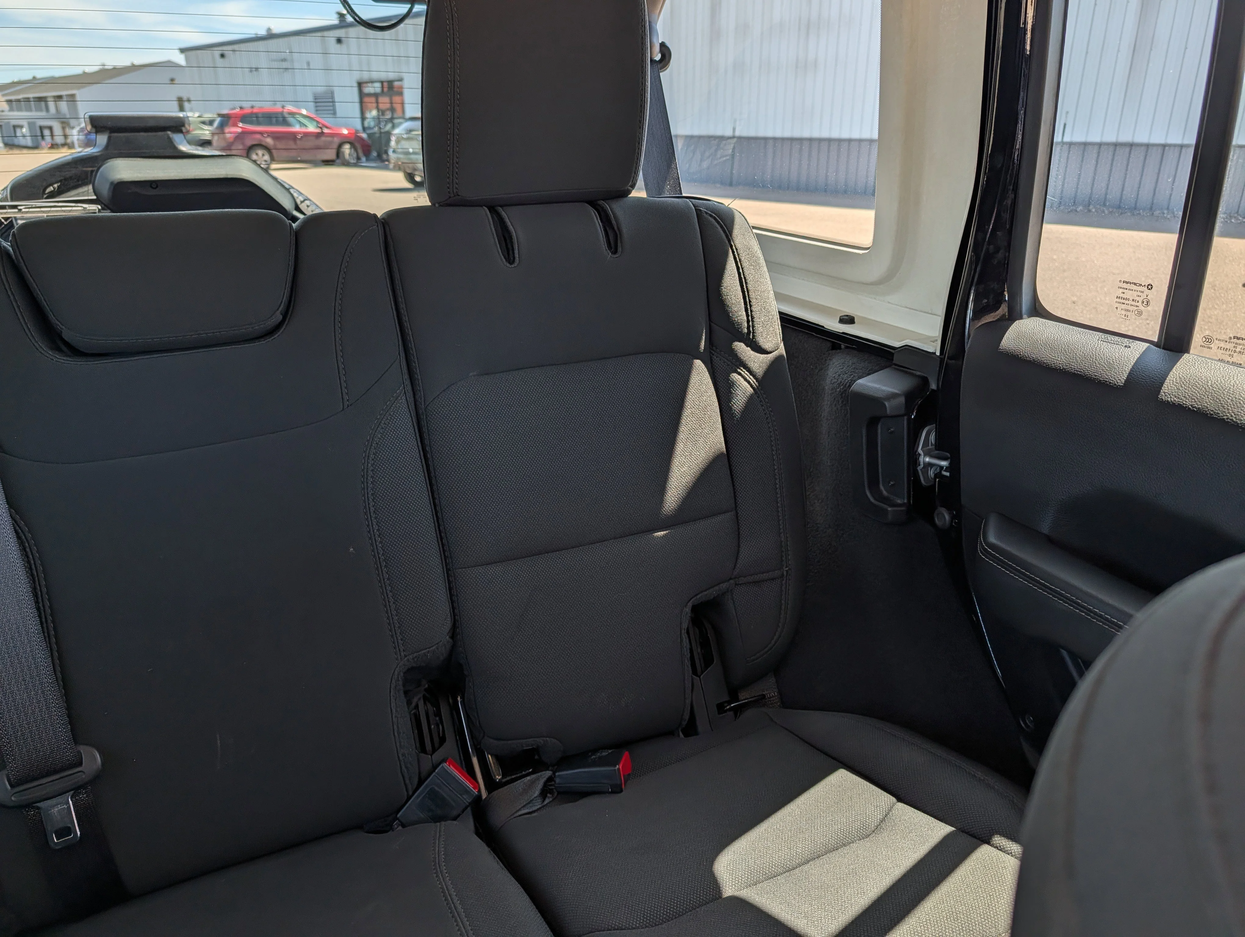 Used 2021 Black Clearcoat Jeep Unlimited Sahara image 14