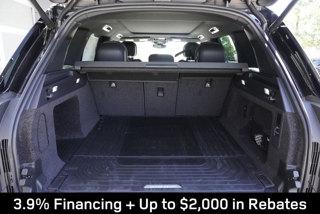 New 2026 Santorini Black Land Rover SE image 31