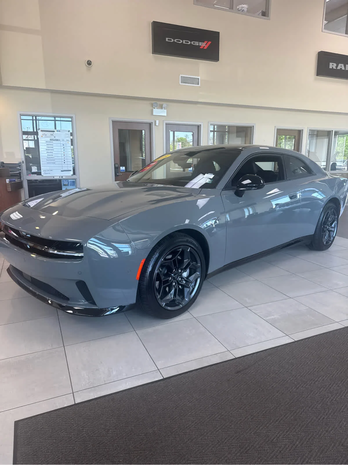 Used 2025 Dodge Charger Daytona R/T with VIN 2C3CDBCK6SR565876 for sale in Horsham, PA