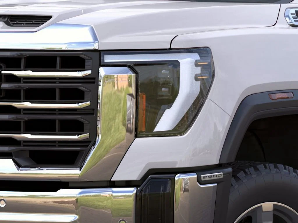 New 2025 White Frost Tricoat GMC SLT image 8