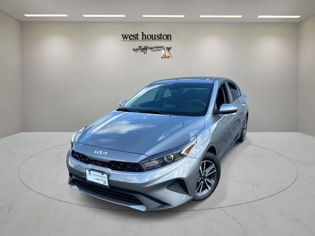 2024 Kia Forte LXS IVT