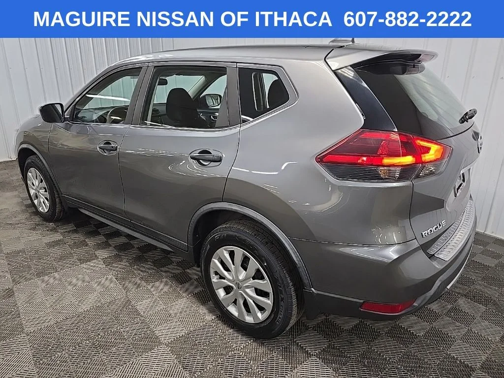 Used 2018 Gray Nissan S image 9