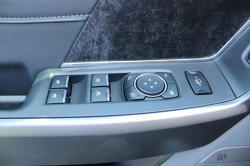 New 2026 Carbonized Gray Metallic Ford F-250® XLT image 38