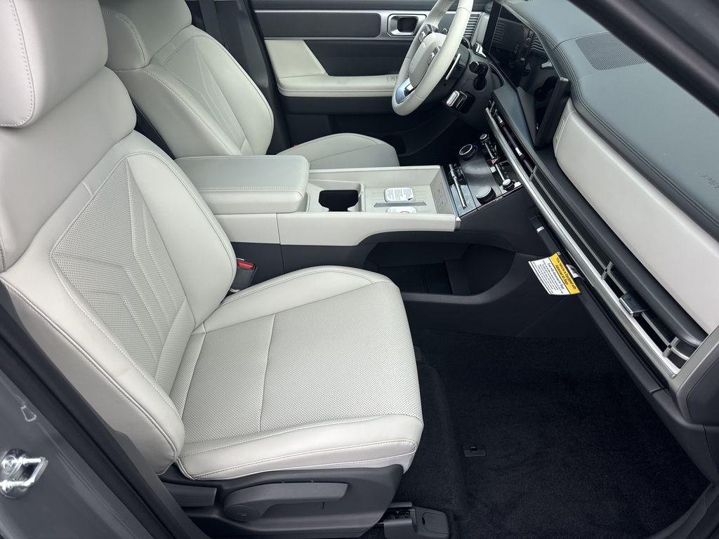 New 2026 Gray Hyundai SEL FWD image 13