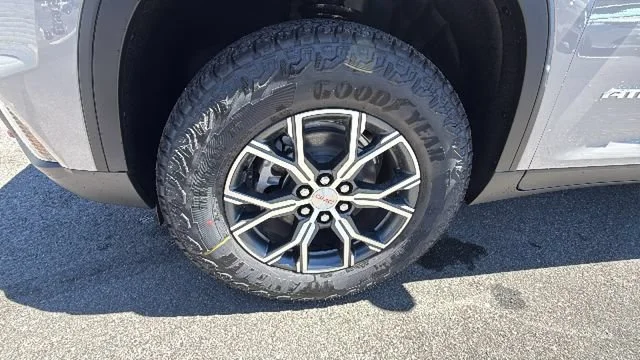 2026 GMC Acadia AT4 - Photo 9