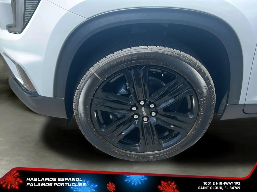 New 2026 Glacier White Tricoat GMC Elevation image 36