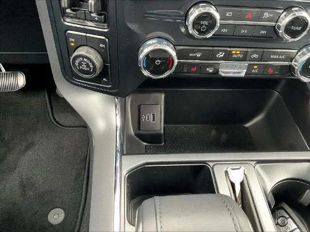 New 2026 Oxford White Ford XLT image 67
